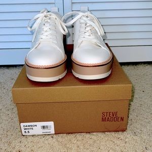 Steve Madden Dawson sneaker 8.5